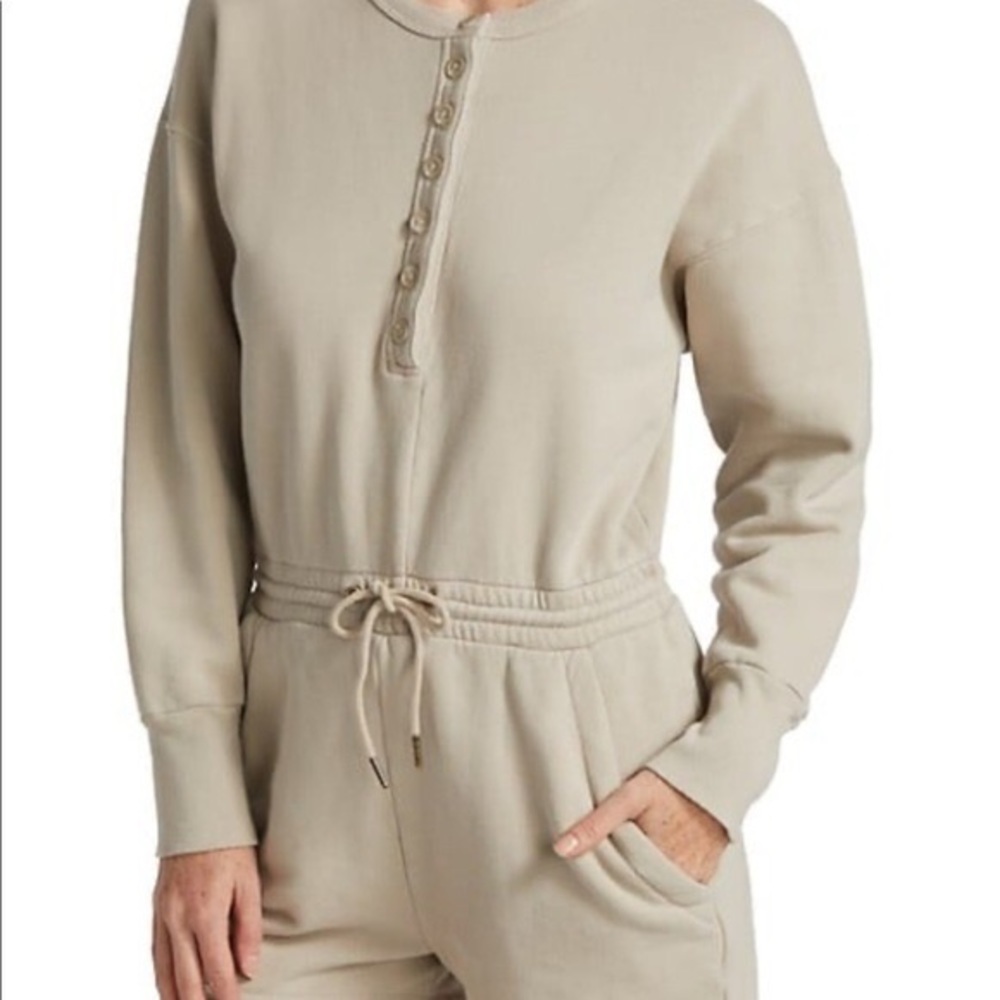 NWOT Citizens of Humanity LouLou Fleece Romper Size Large in Feather Z233-31 - Picture 2 of 3